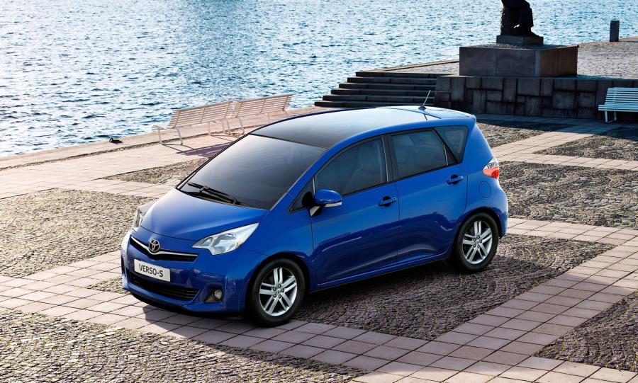  Toyota Verso-S 2010 года  (фото 21 из 109)